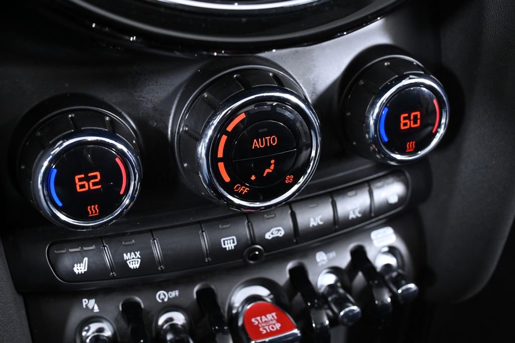 Certified 2024 MINI Cooper image 17