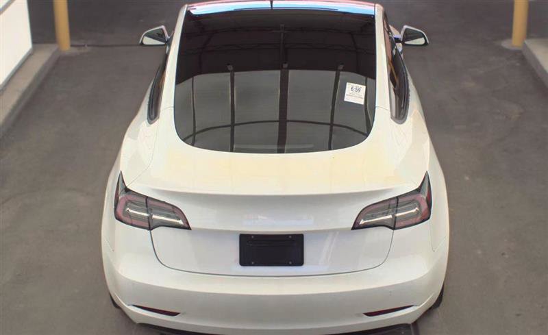 Used 2021 Tesla Model 3 Standard Range Plus RWD image 3