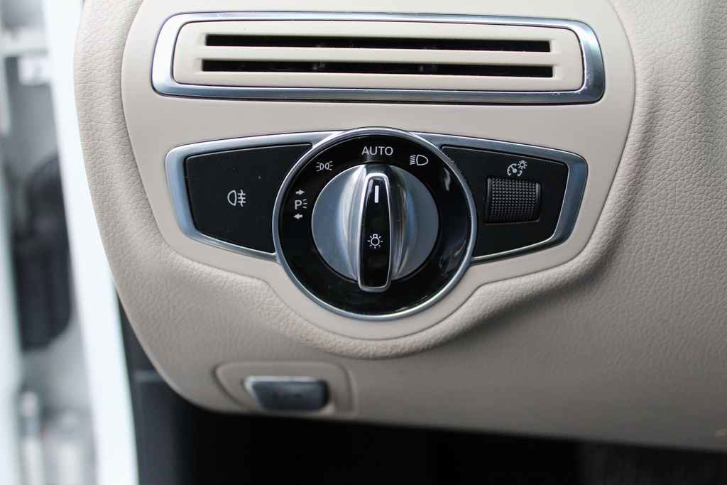 Used 2017 Mercedes-Benz C 300 Sedan image 13