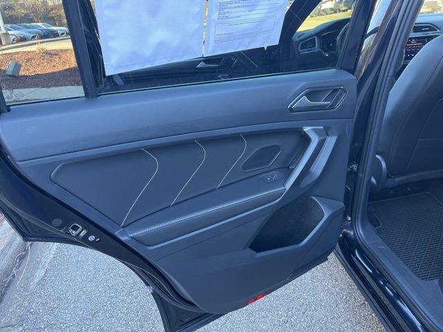 Used 2024 Volkswagen Tiguan SEL R-Line image 12