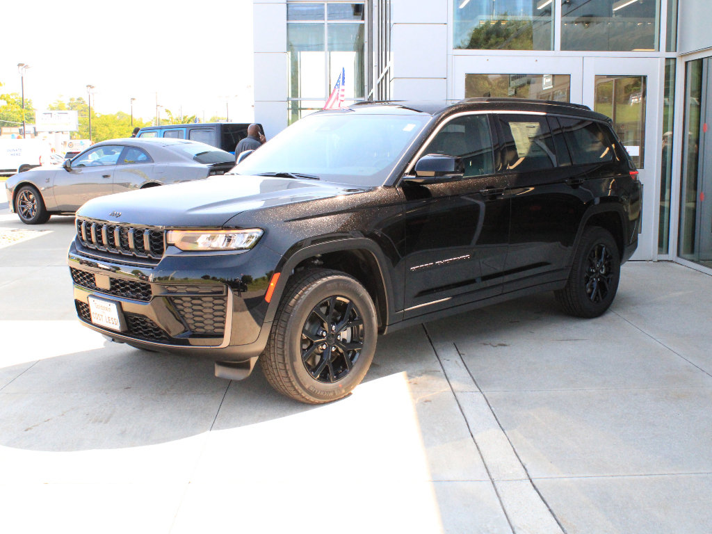 New 2026 Jeep Grand Cherokee L 4WD image 3