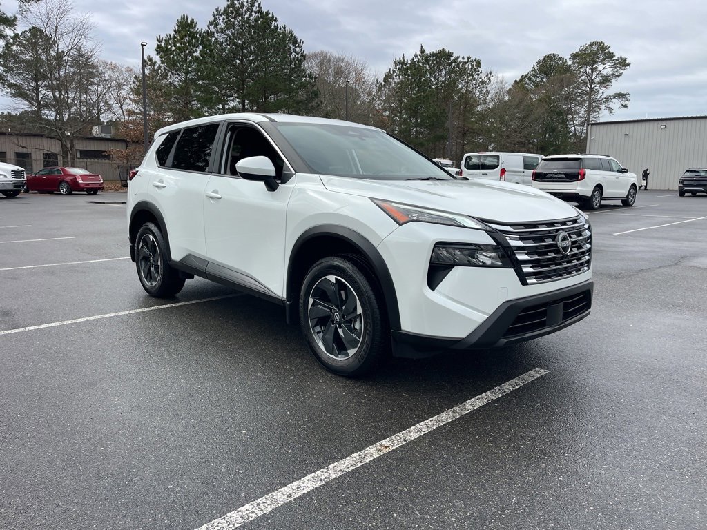 Used 2026 Nissan Rogue SV image 4