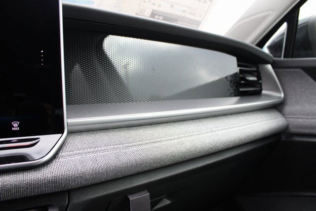 New 2025 Volkswagen Tiguan S FWD image 7