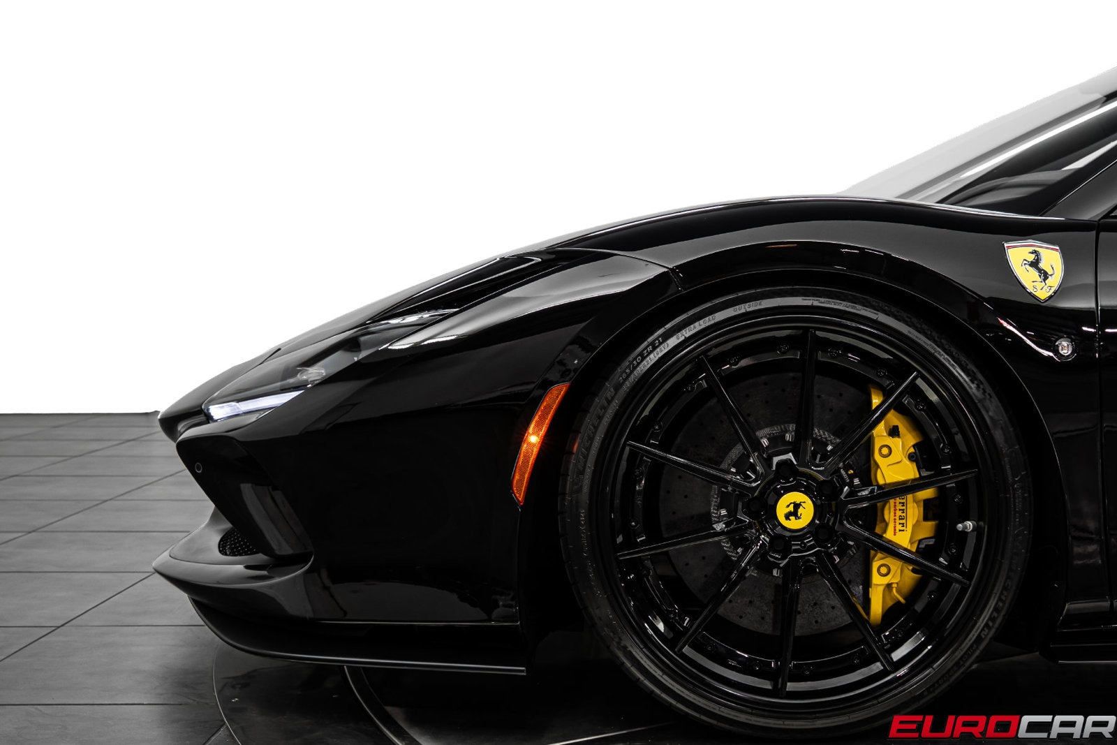 Used 2022 Ferrari F8 Tributo RWD image 17