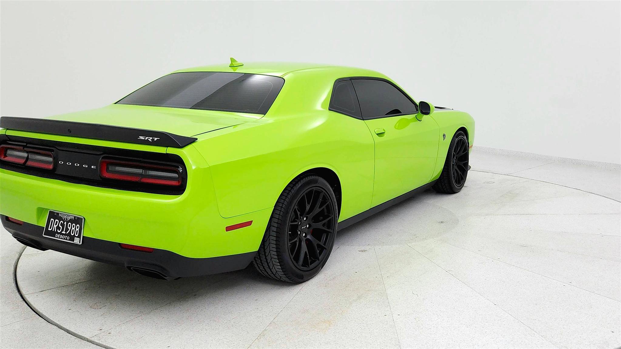 Used 2015 Dodge Challenger SRT Hellcat image 4