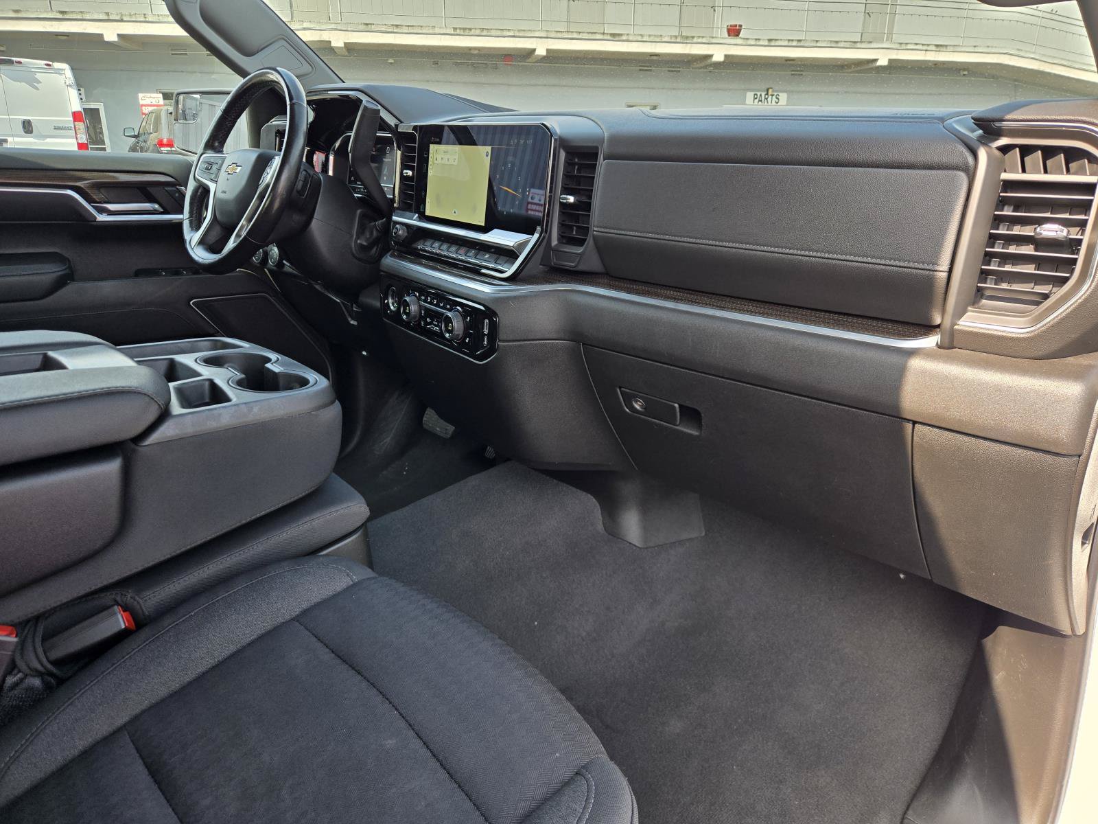 Used 2022 Chevrolet Silverado 1500 LT AWD/4WD image 30