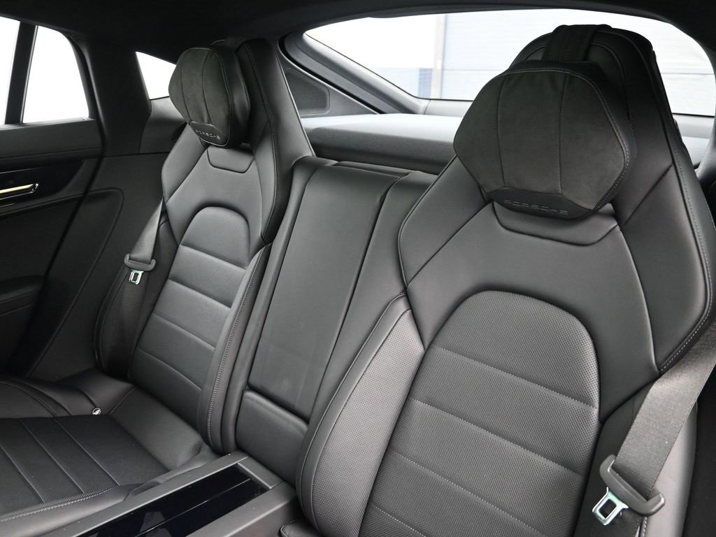 Used 2025 Porsche Panamera 4 image 6