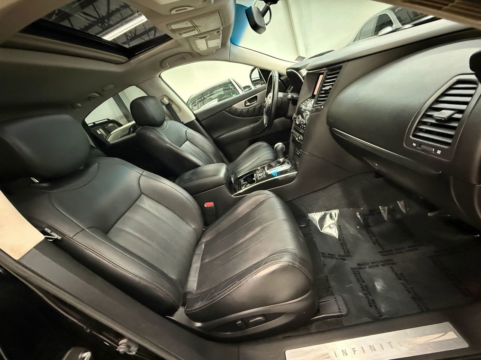 Used 2016 INFINITI QX70 3.7 image 24