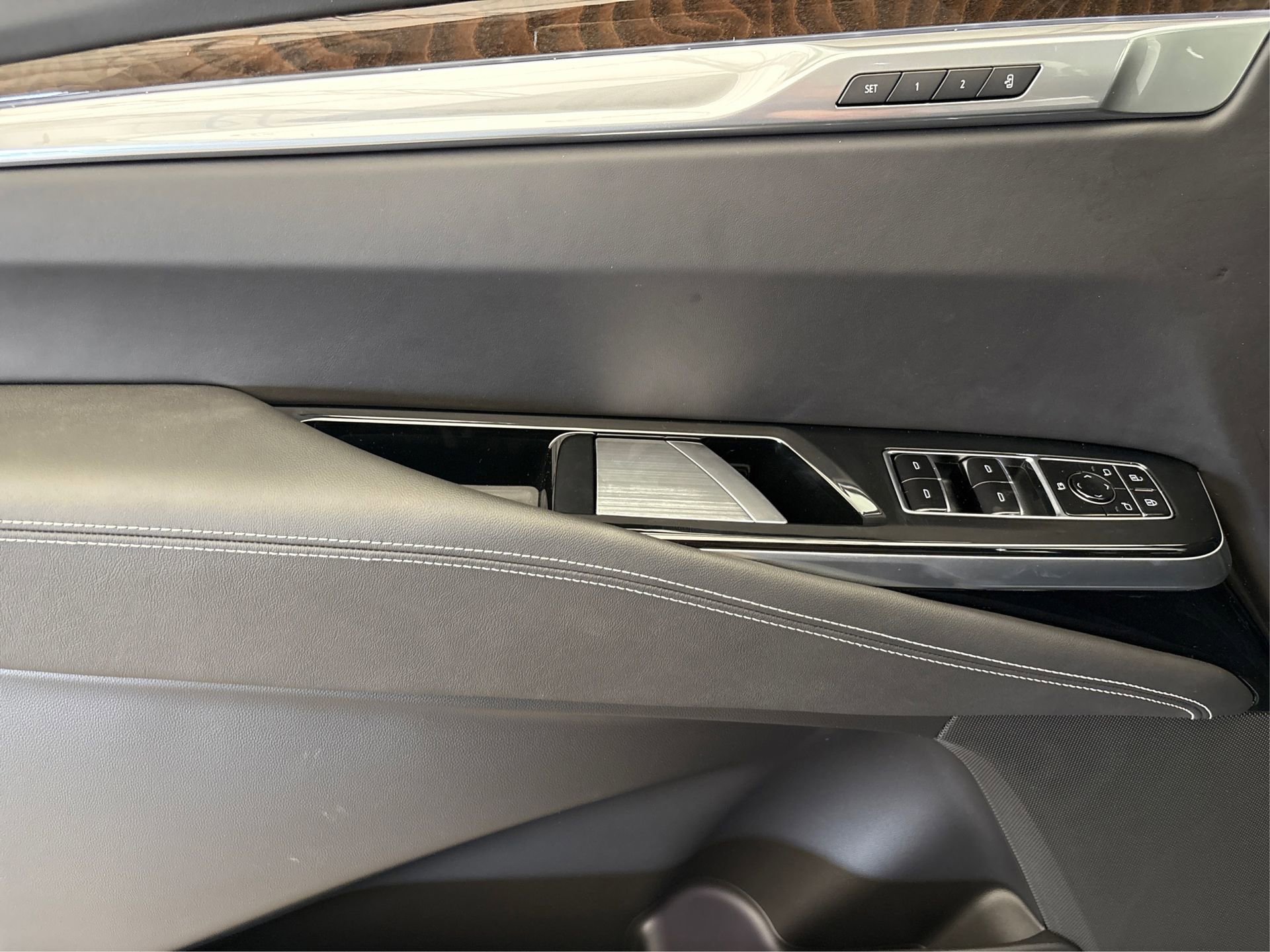 New 2025 Cadillac Escalade ESV Sport Platinum image 20