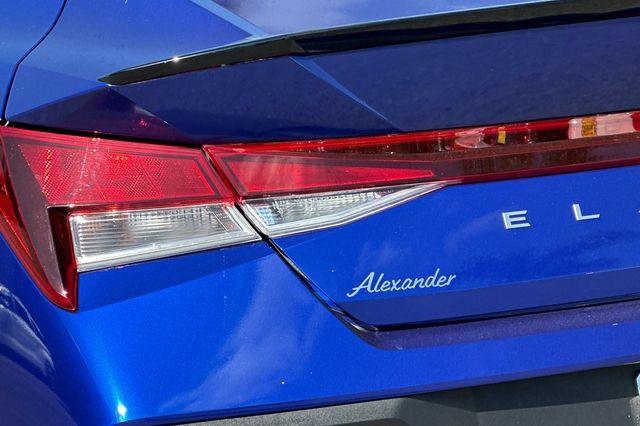 Used 2025 Hyundai Elantra Sport image 27