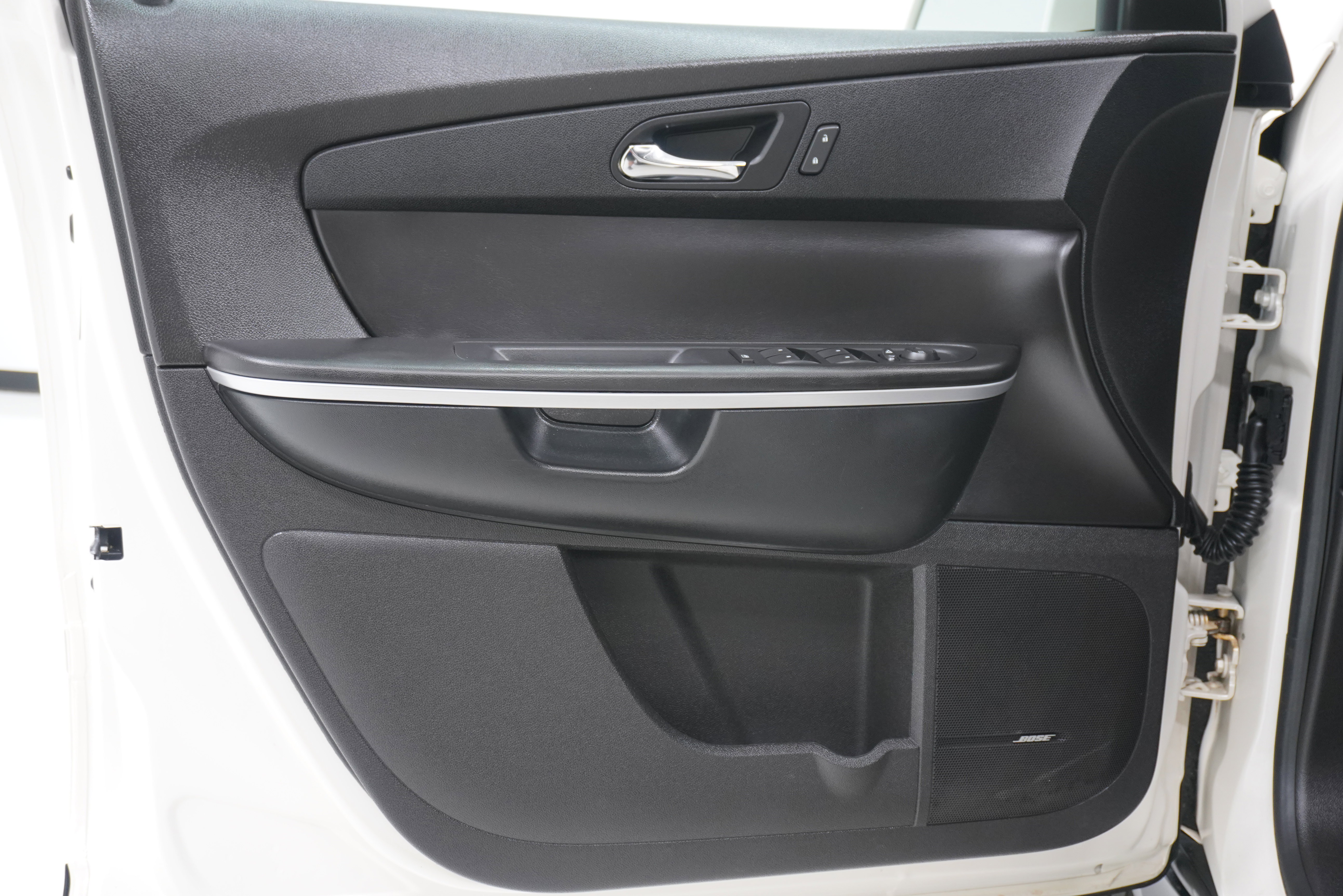 Used 2012 GMC Acadia SLT image 16