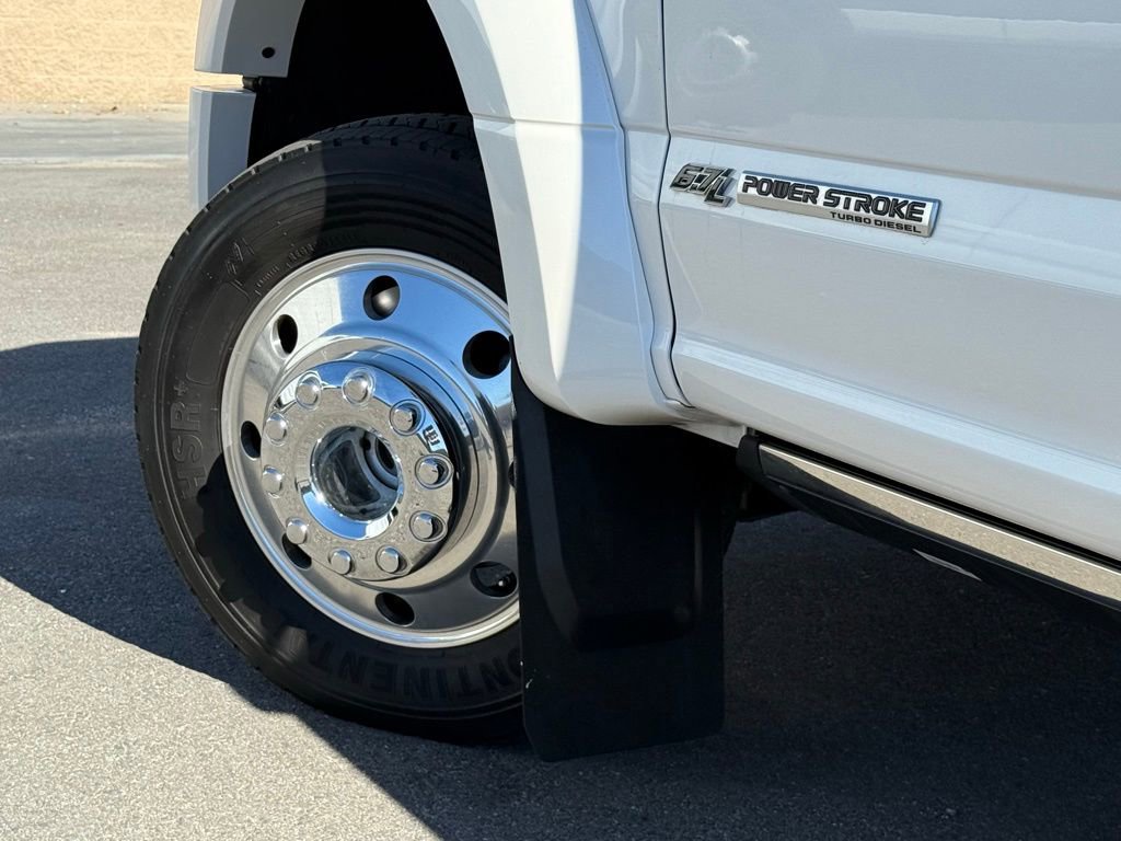 Certified 2018 Ford F450 Platinum w/ Platinum Ultimate Package image 18