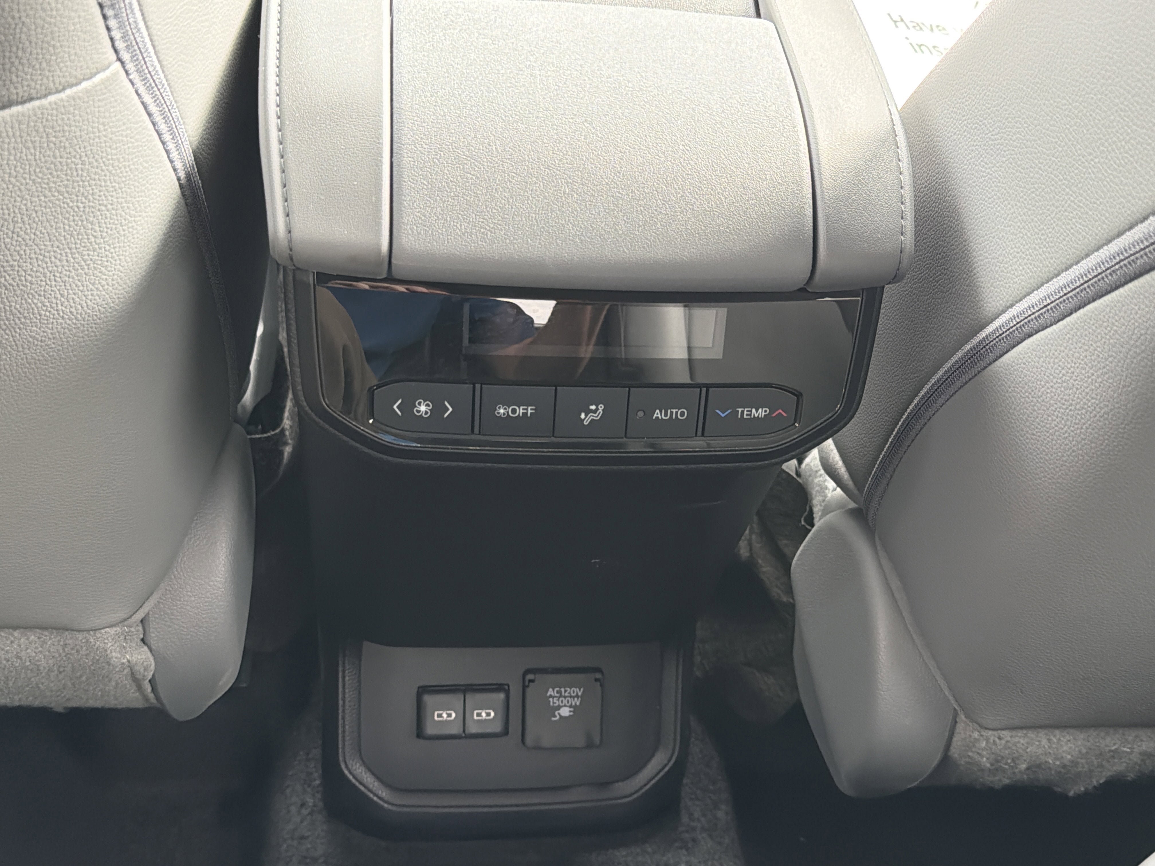 Used 2023 Toyota Highlander Limited AWD/4WD image 25