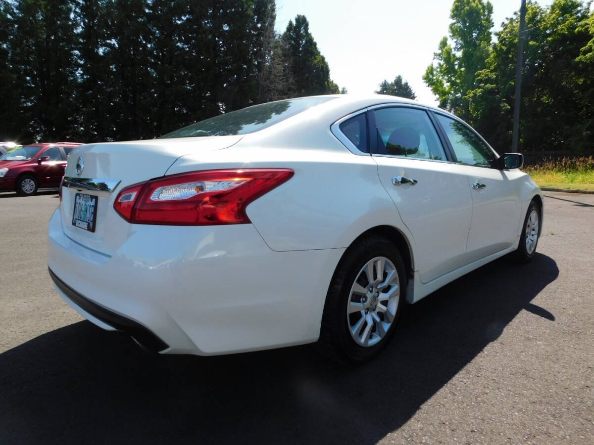 Used 2016 Nissan Altima 2.5 S w/ Power Driver Seat Package FWD image 2