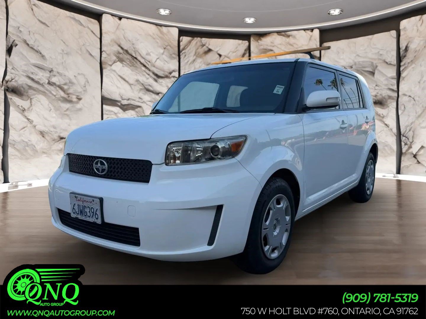 Used 2010 Scion xB FWD image 1