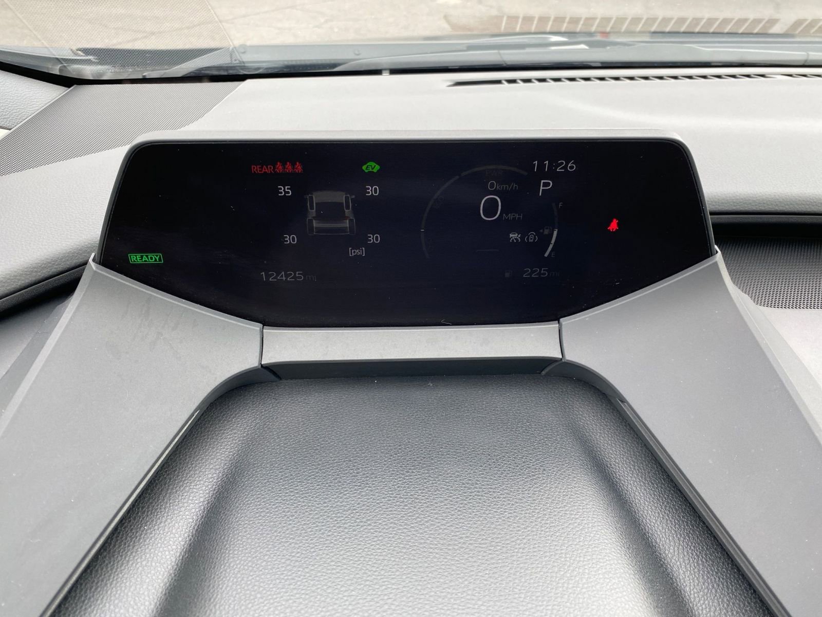 Used 2025 Toyota Prius LE image 40