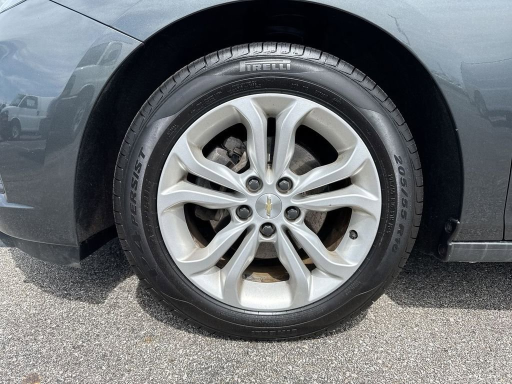 Used 2019 Chevrolet Cruze LT image 10