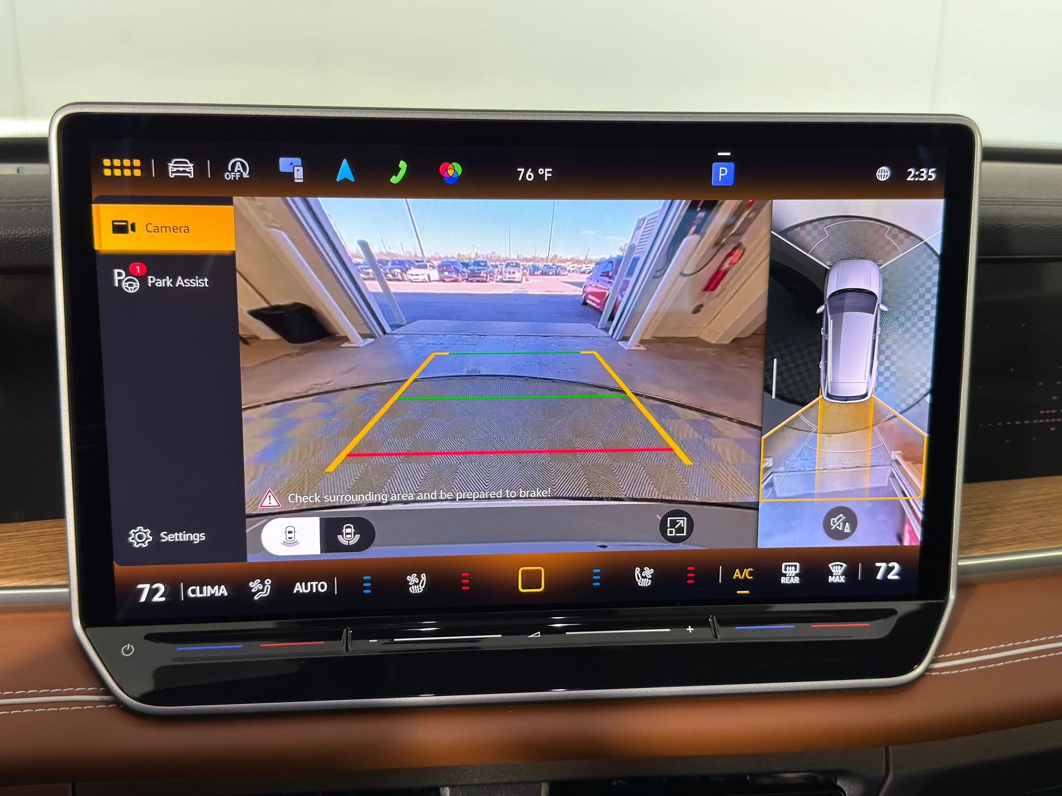 Used 2025 Volkswagen Tiguan SEL R-Line image 29