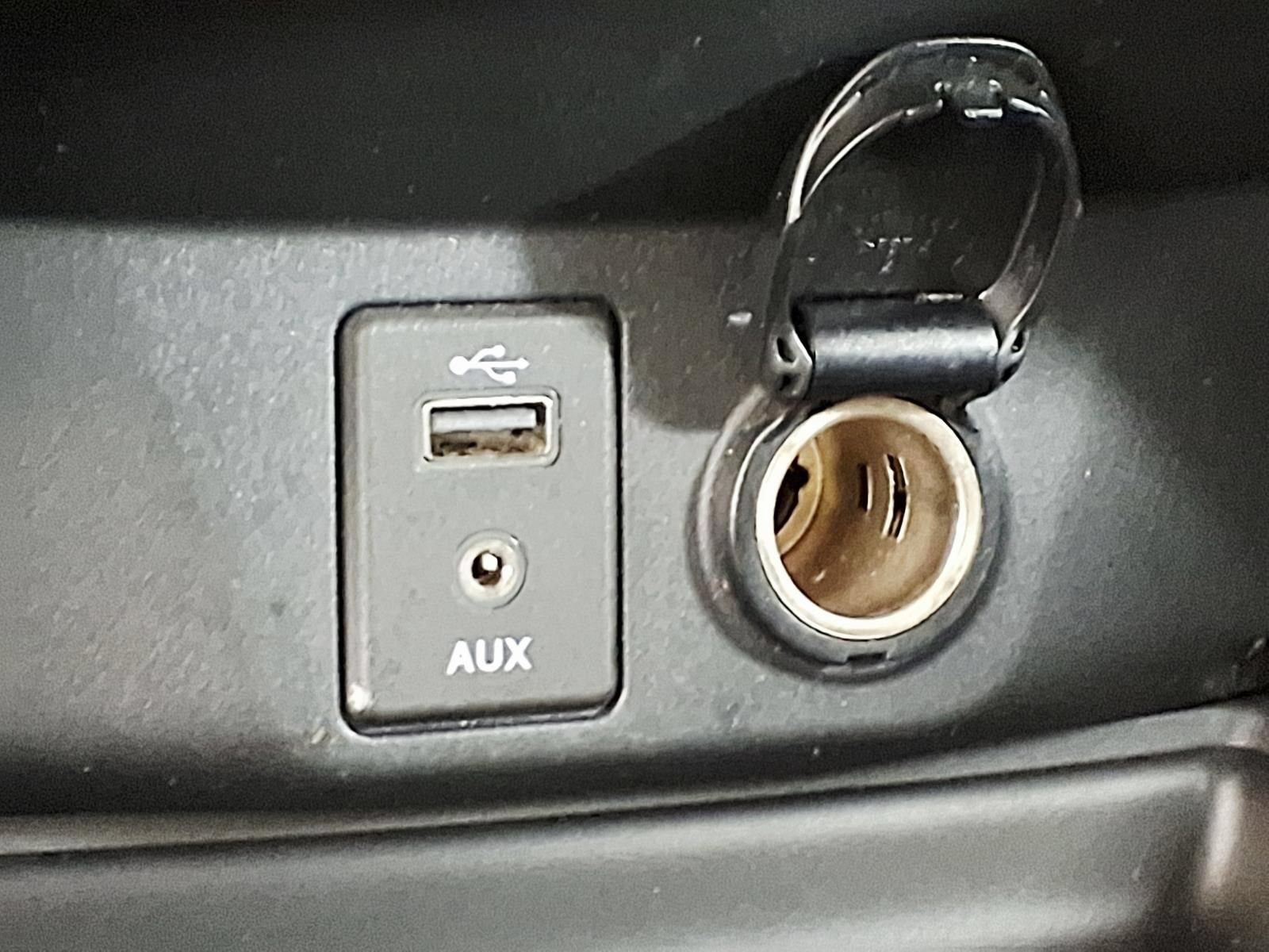 Used 2017 Nissan Rogue S FWD image 19