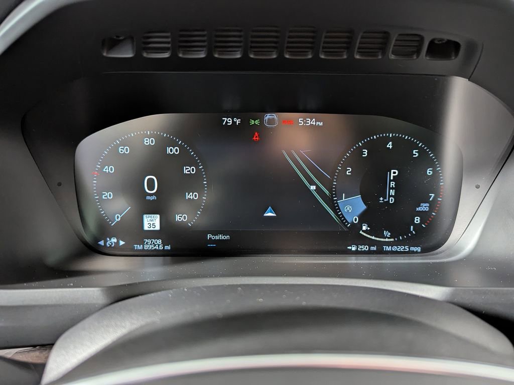 Used 2016 Volvo XC90 T6 Momentum w/ Momentum Plus Package image 34