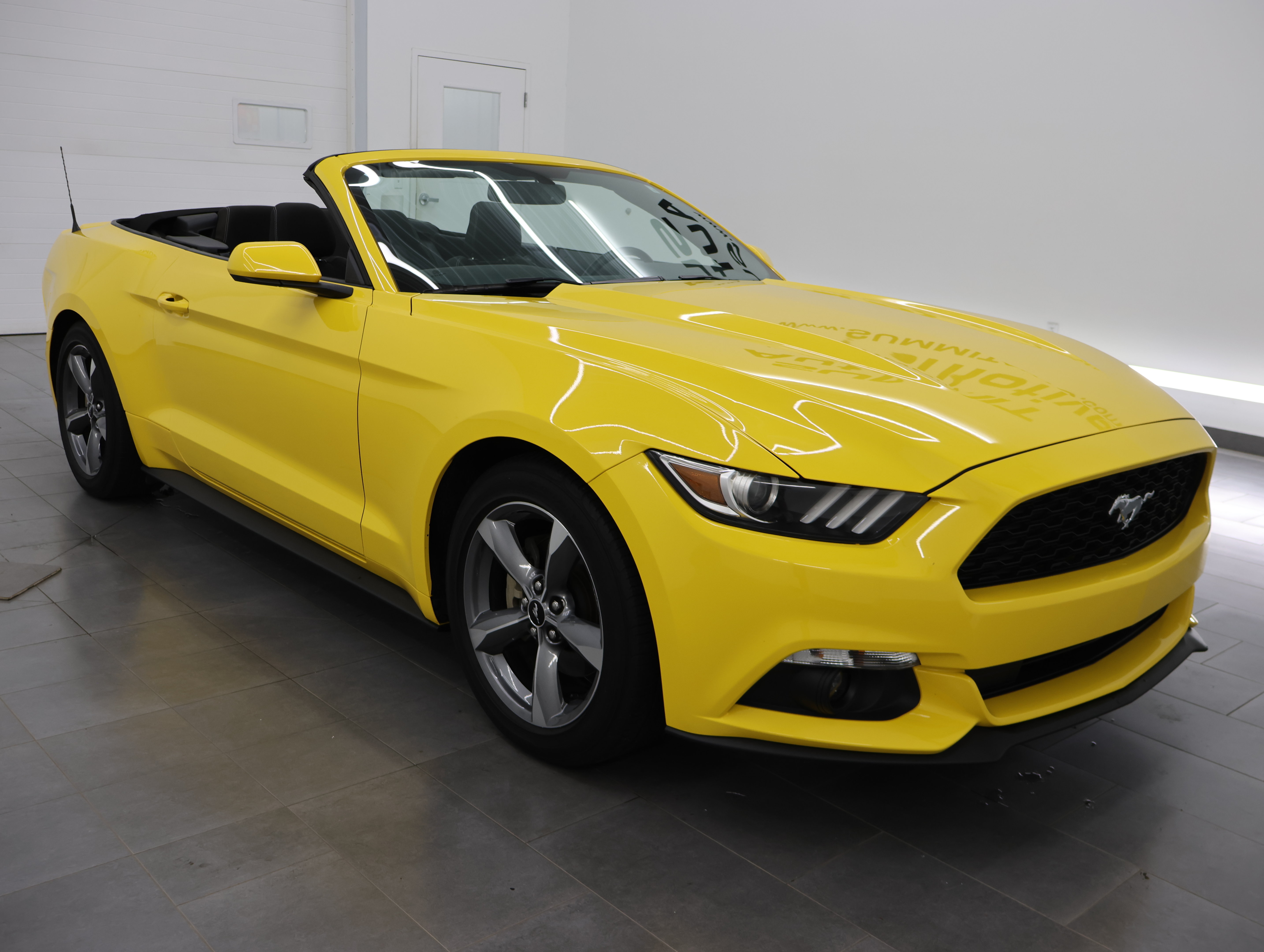 Used 2016 Ford Mustang Convertible w/ Equipment Group 051A RWD image 52