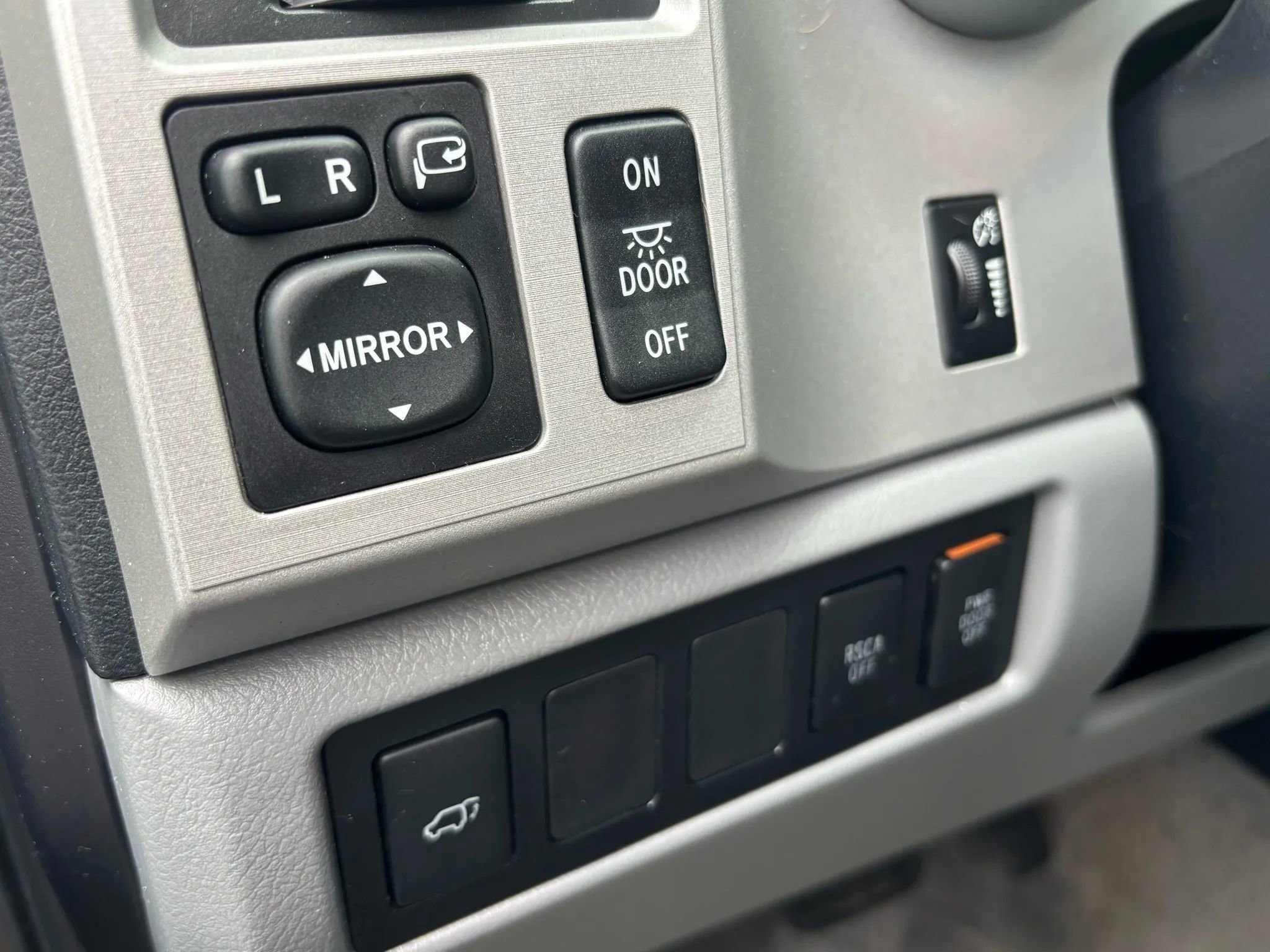 Used 2008 Toyota Sequoia Limited RWD image 34