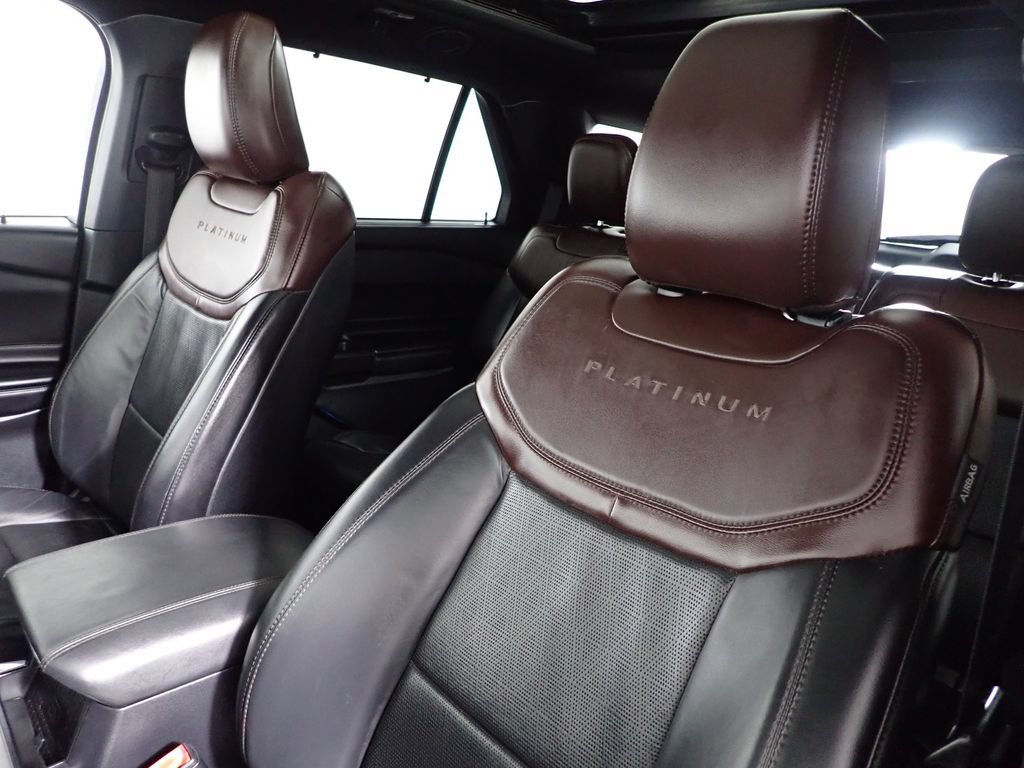 Used 2020 Ford Explorer Platinum w/ Premium Technology Package AWD/4WD image 27