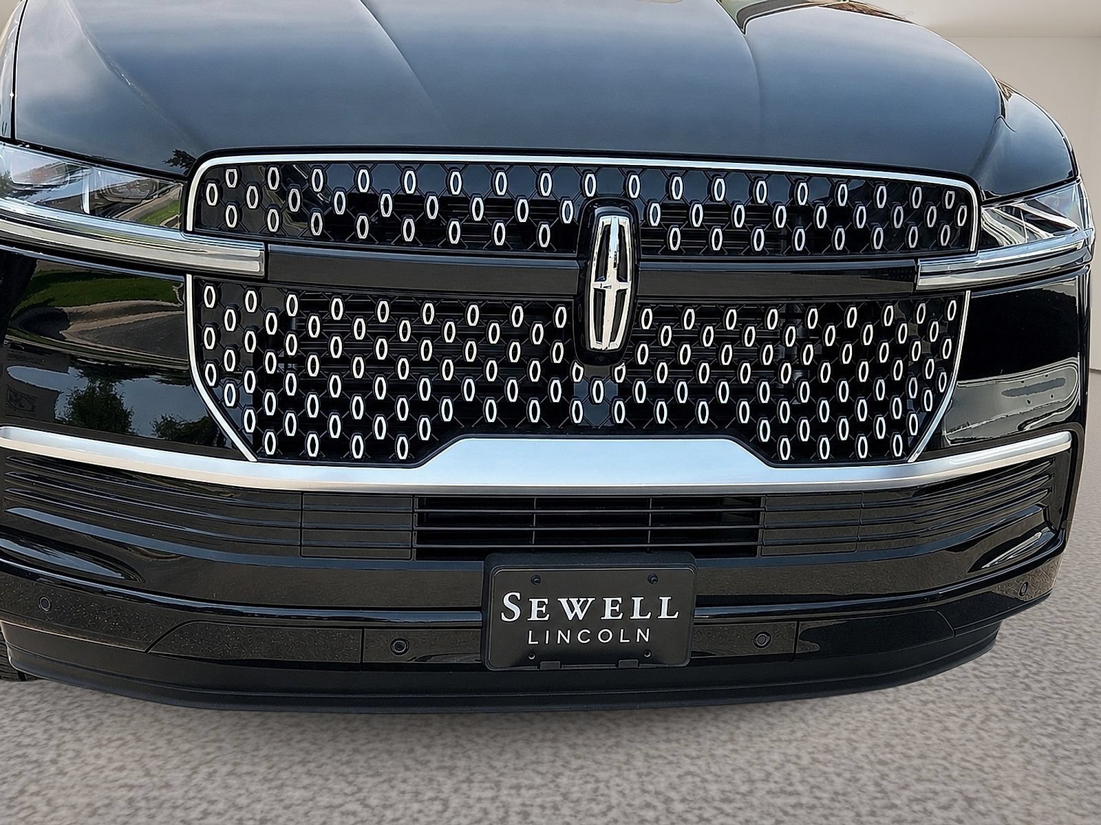 New 2027 Lincoln Navigator Premiere RWD image 12