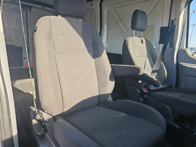 Used 2016 Ford Transit 250 148 Medium Roof RWD image 28