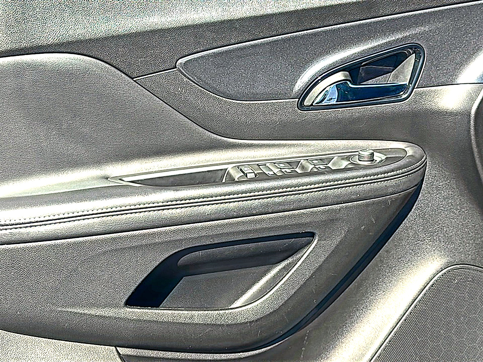 Used 2022 Buick Encore Preferred w/ Safety Package AWD/4WD image 16