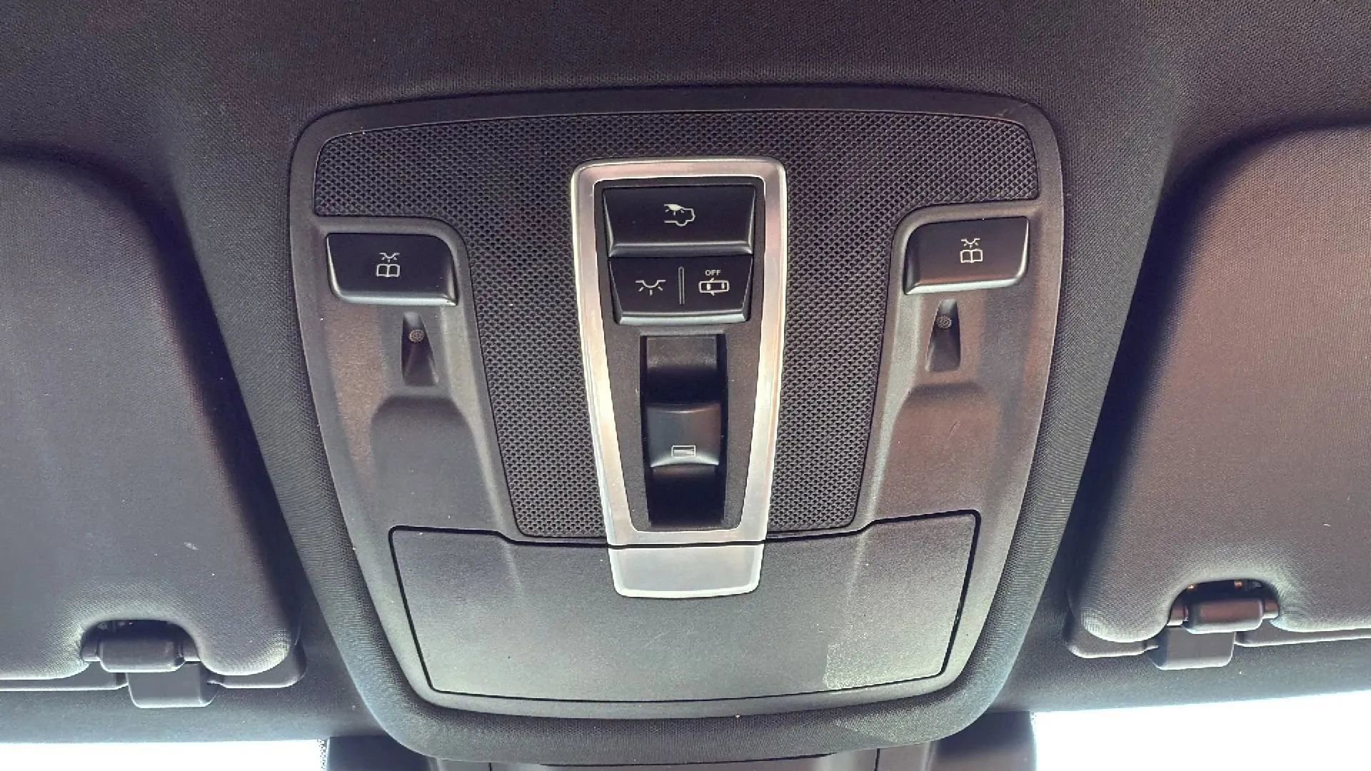 Used 2017 Mercedes-Benz GLS 450 4MATIC image 19