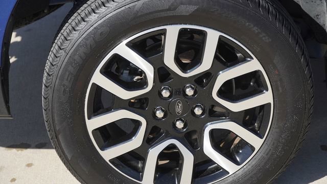 Used 2023 Ford Maverick Lariat w/ Lariat Luxury Package image 11