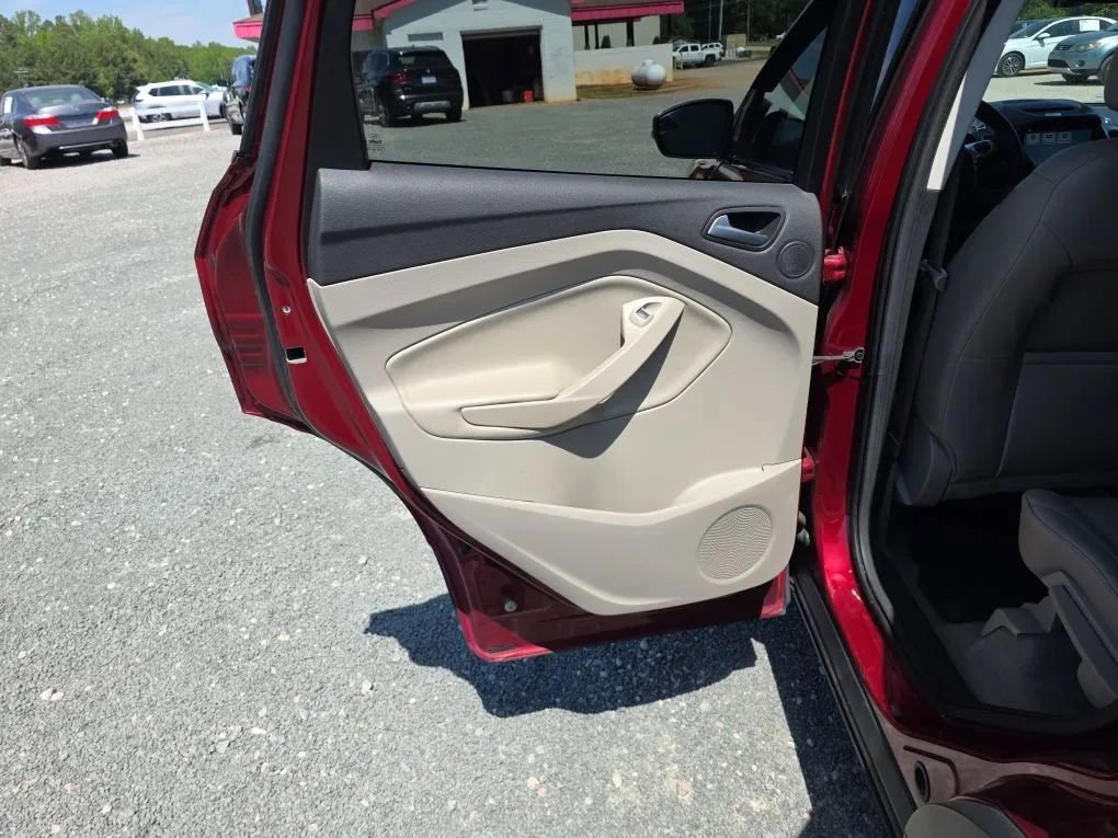 Used 2016 Ford Escape Titanium AWD/4WD image 46