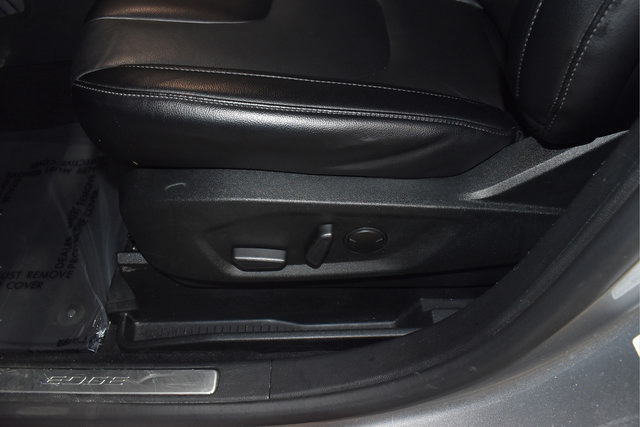 Used 2022 Ford Edge Titanium AWD/4WD image 32