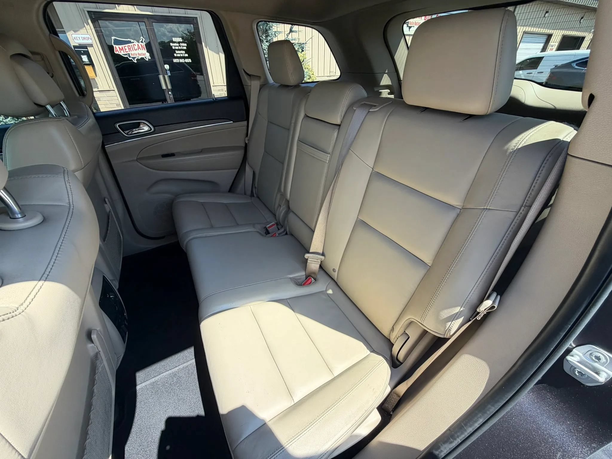 Used 2020 Jeep Grand Cherokee Limited AWD/4WD image 19