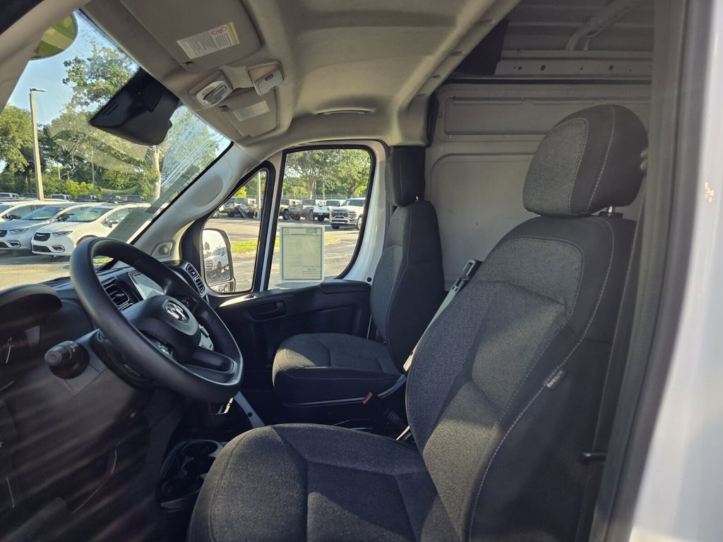 Used 2025 RAM ProMaster 2500 w/ Convenience Group FWD image 10