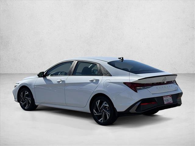 Certified 2025 Hyundai Elantra SEL FWD image 7