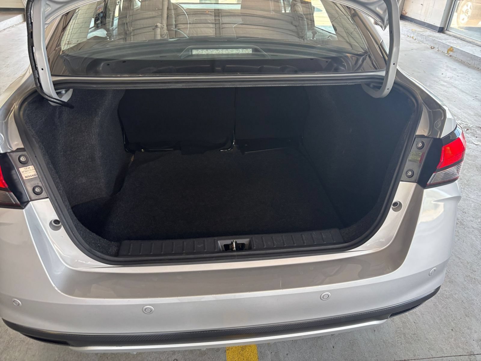 Used 2025 Nissan Versa SV FWD image 29