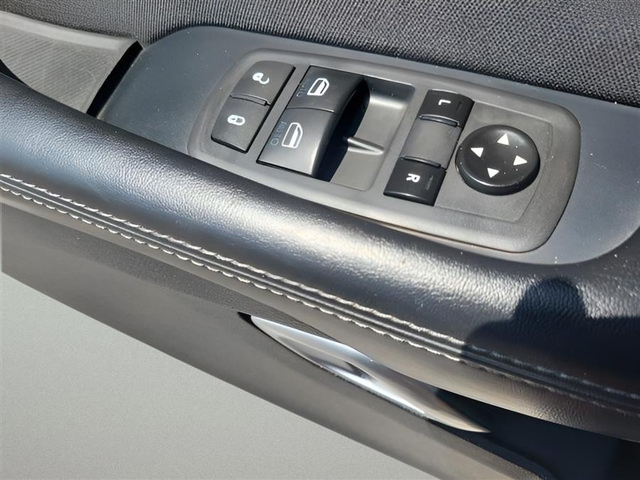 Used 2019 Dodge Challenger SXT AWD/4WD image 15