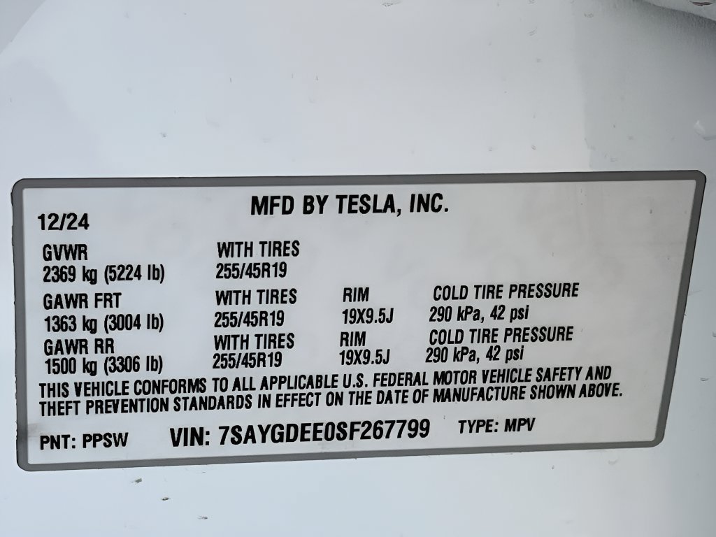 Used 2025 Tesla Model Y Long Range AWD/4WD image 31