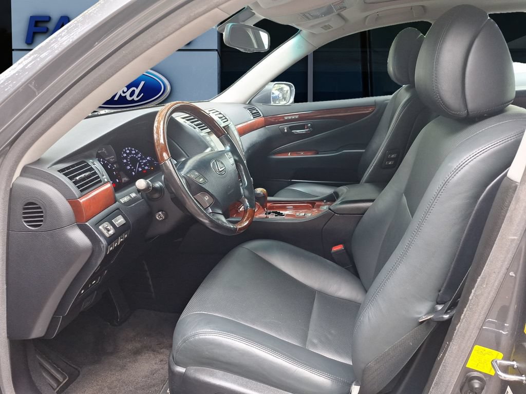 Used 2012 Lexus LS 460 w/ Luxury Value Edition RWD image 11