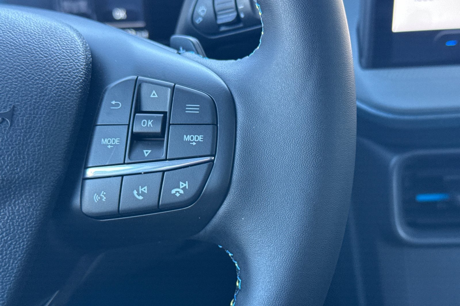 New 2026 Ford Maverick Lobo AWD/4WD image 26
