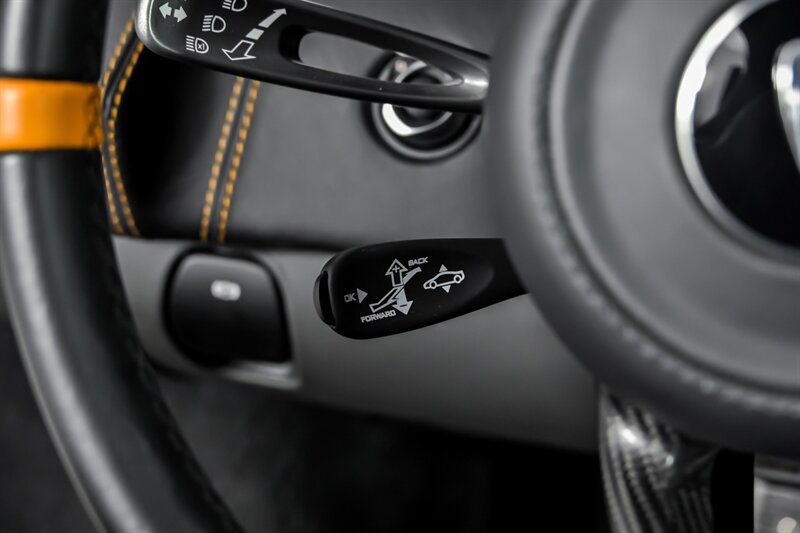 Used 2019 McLaren 600LT RWD image 26