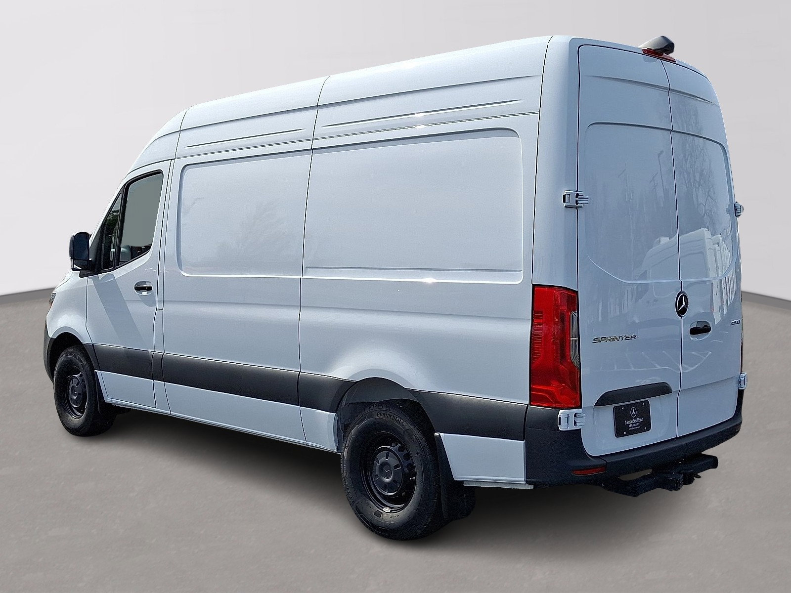 Used 2024 Mercedes-Benz Sprinter 2500 image 6