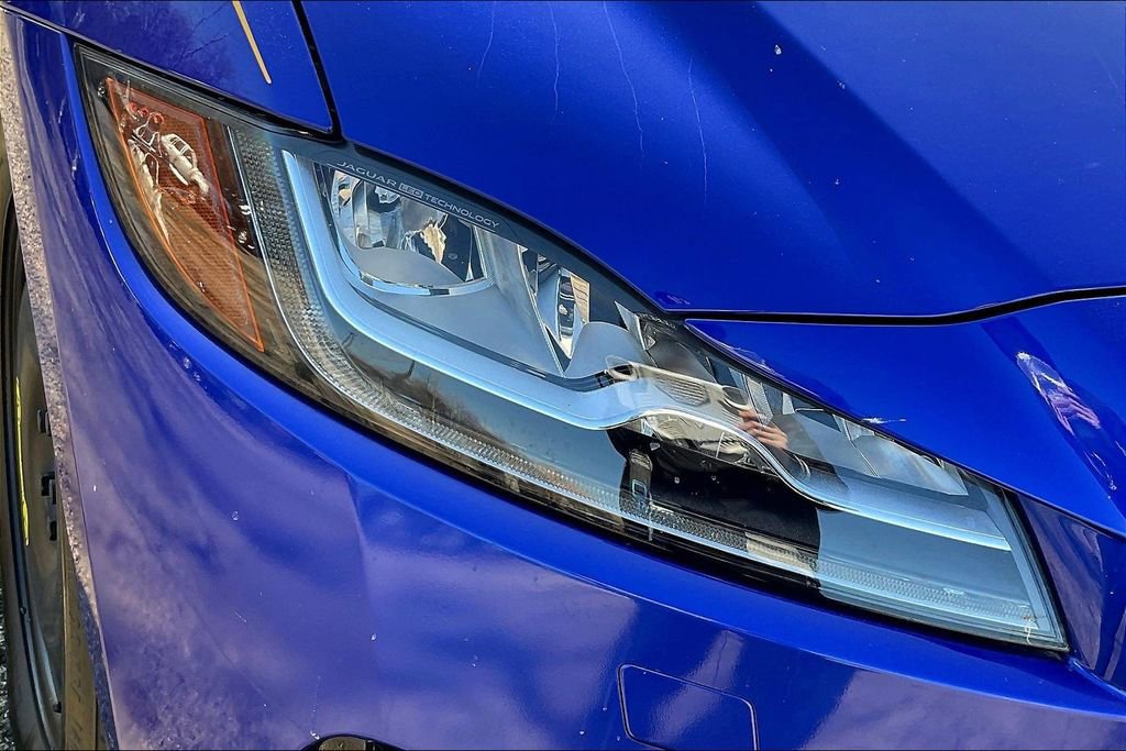 Used 2020 Jaguar F-PACE S image 31