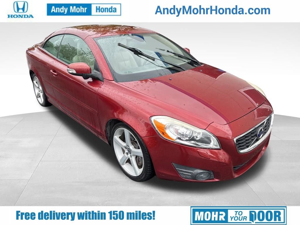 Used 2011 Volvo C70 T5 FWD image 1