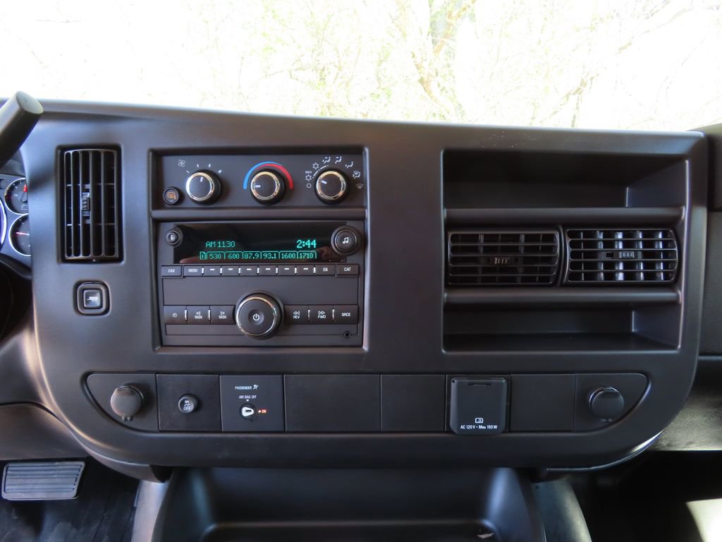 New 2026 Chevrolet Express 3500 Extended RWD image 5