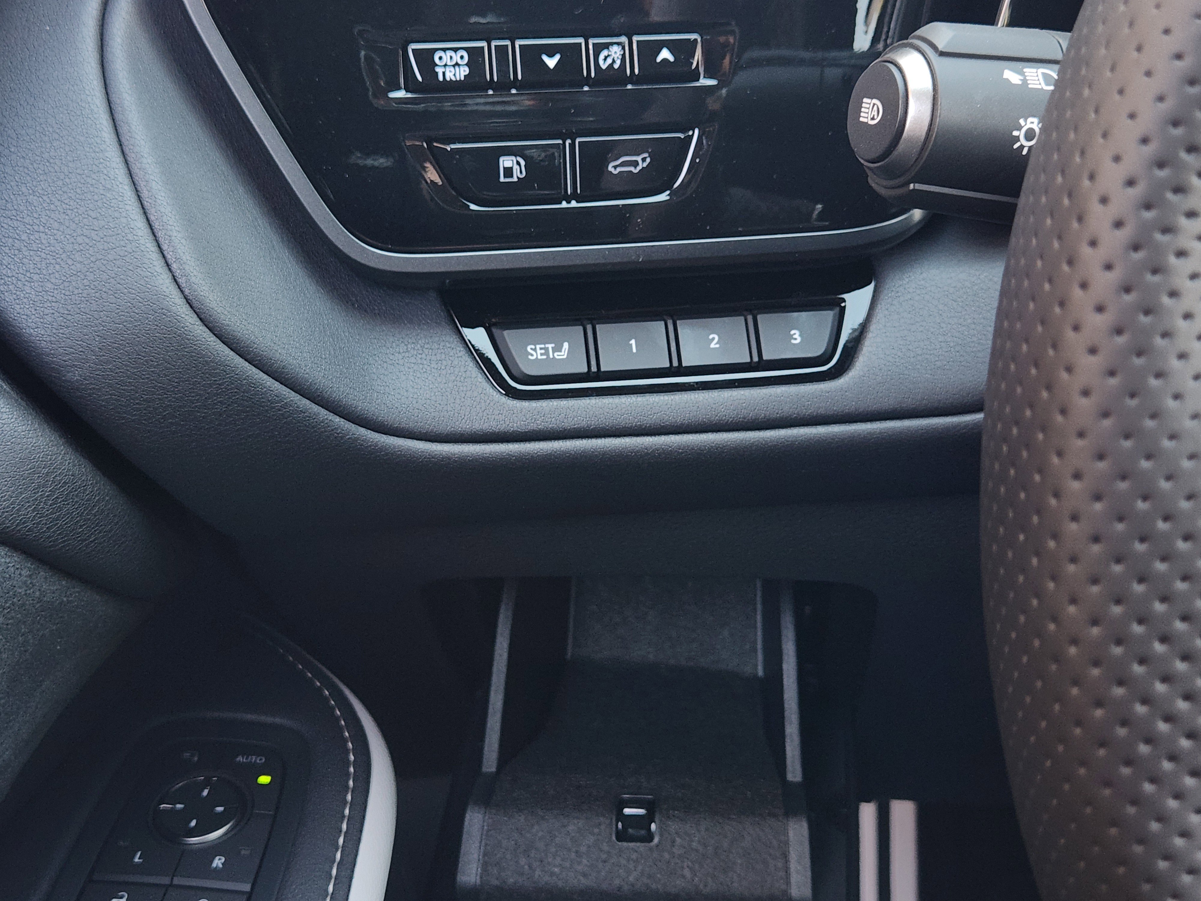 New 2026 Lexus TX 500h AWD image 17