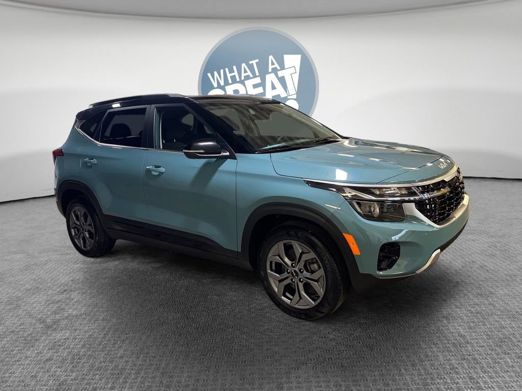 Certified 2024 Kia Seltos S image 1