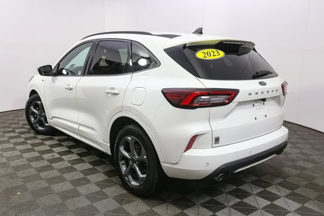 Used 2023 Ford Escape ST-Line w/ Tech Pack #1 FWD image 8